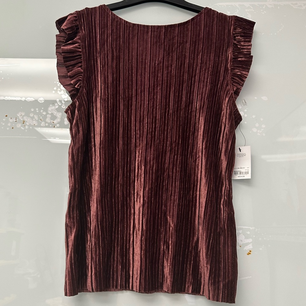 Worthington Women's Velvet Top New With Tags Size Medium